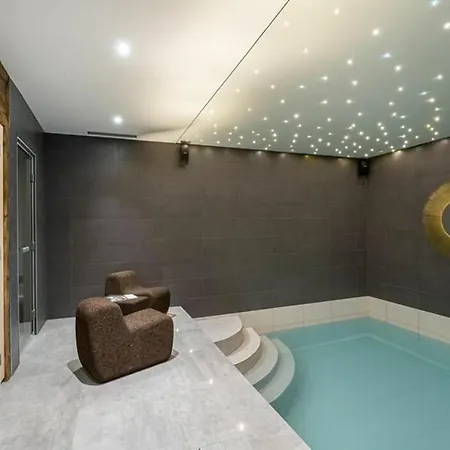 Beautiful 5-bed House In Nyaraló Zermatt